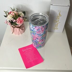 Lilly Pulitzer Travel Mug in Print Blue Ibiza Gimme The Juice. NIB 20oz Tumbler